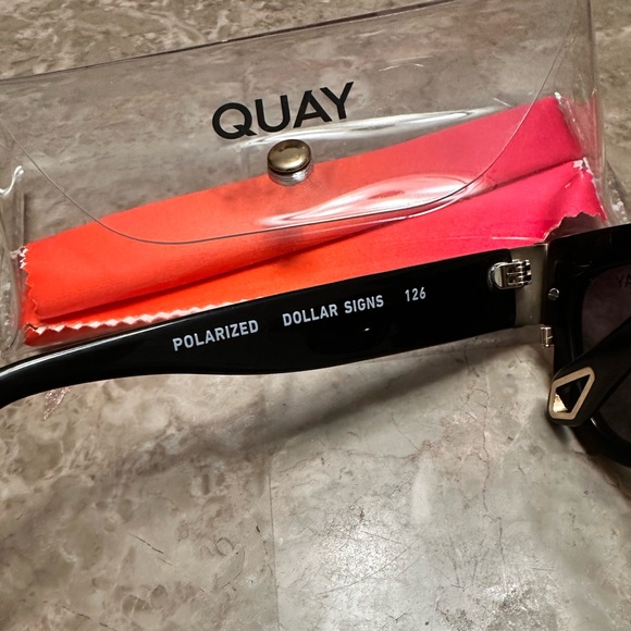 Quay Australia Dollar Signs Black/Smoke Polarized Sunnies - Picture 4 of 5
